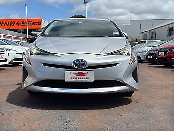 2017 Toyota Prius 4TH GENERATION HYBRID | PRE OWNED