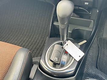 2013 Honda Fit SHUTTLE HYBRID SELECTION | HALF LEATHER