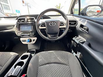 2017 Toyota Prius 4TH GENERATION HYBRID | PRE OWNED