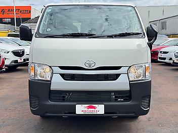 2024 Toyota Hiace ALMOST BRANDNEW 15KM  2L PETROL 