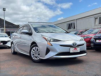 2017 Toyota Prius 4TH GENERATION HYBRID | PRE OWNED