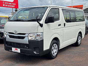 2024 Toyota Hiace ALMOST BRANDNEW 15KM  2L PETROL 