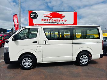 2024 Toyota Hiace ALMOST BRANDNEW 15KM  2L PETROL 