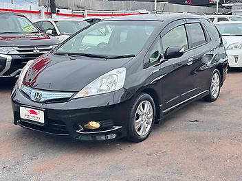 2013 Honda Fit SHUTTLE HYBRID SELECTION | HALF LEATHER