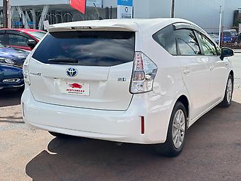 2012 Toyota Prius ALPHA 07 SEATER HYBRID