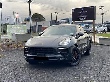 2016 Porsche Macan GTS / Top Spec