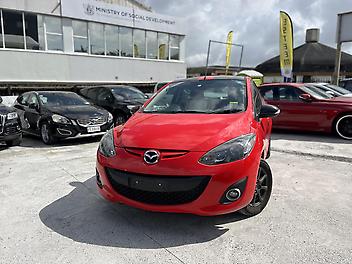 2014 Mazda Demio 13 SKYACTIVE