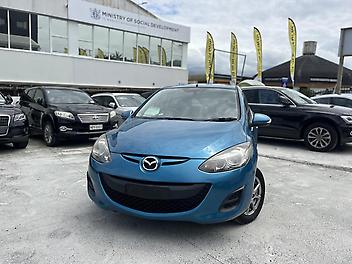 2013 Mazda Demio 13 SKYACTIVE