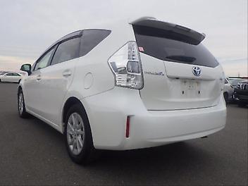 2013 Toyota Prius ALPHA