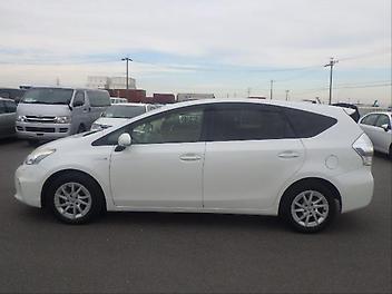 2013 Toyota Prius ALPHA