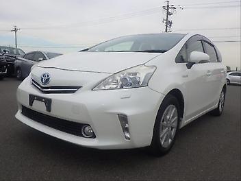 2013 Toyota Prius ALPHA