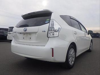 2013 Toyota Prius ALPHA