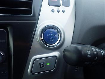 2013 Toyota Prius ALPHA