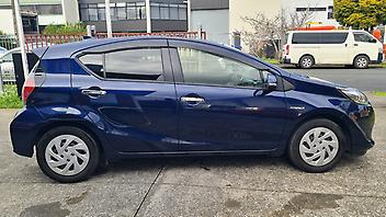 2018 Toyota Aqua StyleBlack