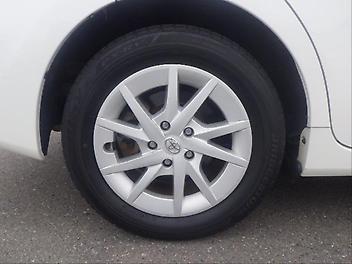 2013 Toyota Prius ALPHA