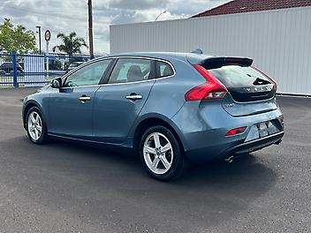 2014 Volvo V40 T4