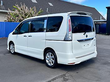 2012 Nissan Serena