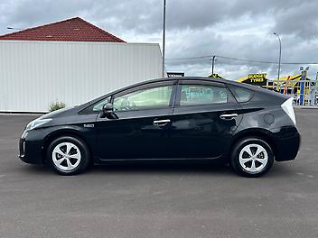 2012 Toyota Prius PHEV