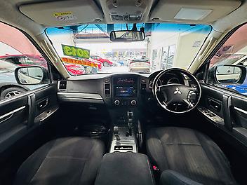 2013 Mitsubishi Pajero 3.2L DIESEL EXCEED | 7 SEATER | 4WD | FRESH IMPORT |