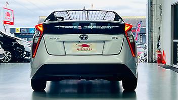 2018 Toyota Prius S GRADE HYBRID | ADAPTIVE CRUISE CONTROL | FOG LIGHTS |