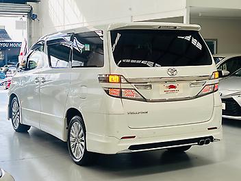 2013 Toyota Vellfire Z GRADE | AWD | 8 SEATER | FOGs |  ALLOYs | PARKING SENSORS