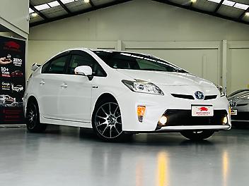 2013 Toyota Prius S LIMITED HYBRID | CRUISE CONTROL | NZ STEREO | PRE-OWNED