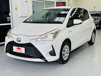 2017 Toyota VITZ HYBRID F GRADE | PUSH START WITH SMART KEY | 