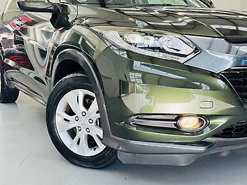2014 Honda Vezel HYBRID SUPER LOW MILEAGE - 30,000 KM ONLY 