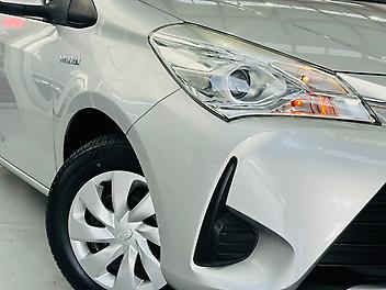 2018 Toyota VITZ HYBRID F GRADE | PUSH START WITH SMART KEY | DUAL MULTIFUNCTION
