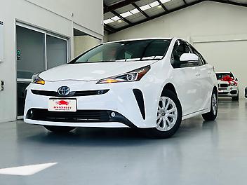 2021 Toyota Prius S LIMITED HYBRID | ADAPTIVE CRUISE CONTROL | FOG LIGHTS
