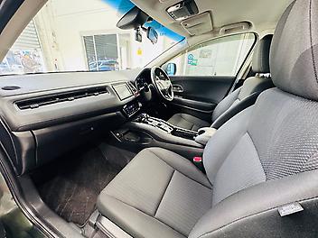 2014 Honda Vezel HYBRID SUPER LOW MILEAGE - 30,000 KM ONLY 