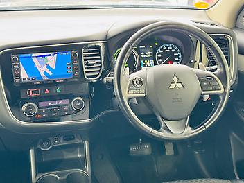2014 Mitsubishi Outlander PHEV 4WD | LEATHER TRIM | CRUISE | HEAT SEAT 