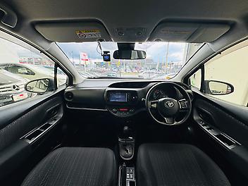 2017 Toyota VITZ HYBRID F GRADE | PUSH START WITH SMART KEY | 