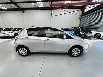 2018 Toyota VITZ HYBRID F GRADE | PUSH START WITH SMART KEY | DUAL MULTIFUNCTION