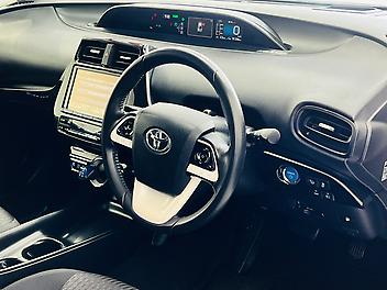 2017 Toyota Prius S LIMITED HYBRID | CRUISE CONTROL | BODY KIT