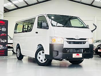 2025 Toyota Hiace 2.8 L DIESEL | ALMOST BRANDNEW | ONLY 35KM | APPLE CAR PLAYER