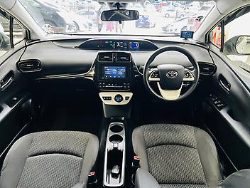 2016 Toyota Prius S GRADE HYBRID | ALLOYS | ADAPTIVE CRUISE CONTROL | PRE-OWNED