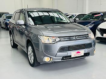 2014 Mitsubishi Outlander PHEV 4WD | LEATHER TRIM | CRUISE | HEAT SEAT | POWER TAIL GATE