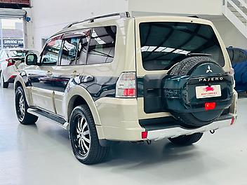 2013 Mitsubishi Pajero 3.2L DIESEL EXCEED | 7 SEATER | 4WD | FRESH IMPORT |