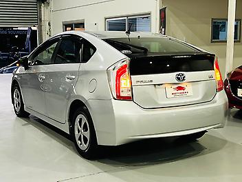 2013 Toyota Prius S LIMITED HYBRID | FOG LAMPS | (PRE-OWNED)