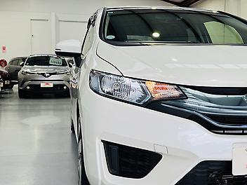 2013 Honda Fit HYBRID F-PACKAGE | ARM REST | REVERSE CAMERA