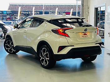 2017 Toyota C-hr G LIMITED HYBRID | RADAR CRUISE CONTROL | LOW MILEAGE