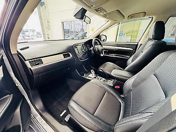 2014 Mitsubishi Outlander PHEV 4WD | LEATHER TRIM | CRUISE | HEAT SEAT | POWER TAIL GATE