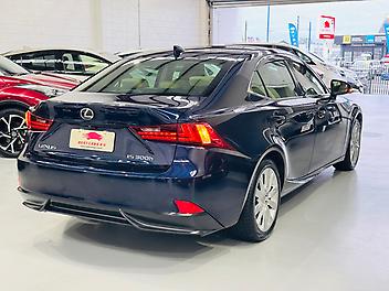 2015 Lexus Is300h METALIC BLUE HYBRID LIMITED | SUPER LOW KM |