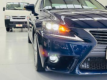 2015 Lexus Is300h METALIC BLUE HYBRID LIMITED | SUPER LOW KM |