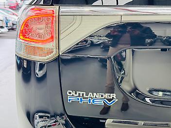 2013 Mitsubishi Outlander PHEV 4WD | LEATHER | HEAT SEAT | (PRE-OWNED)
