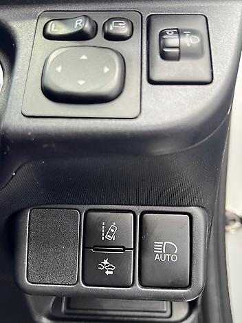 2019 Toyota Aqua S GRADE | LANE DEPARTURE | AUTO HEADLIGHTS | REVERSE CAMERA