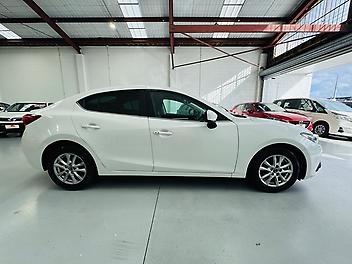 2015 Mazda Axela HYBRID-S LIMITED | LOW KM | HEAD UP DISPLAY | PUSH START