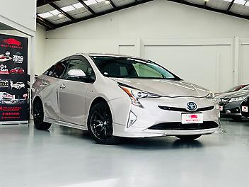 2017 Toyota Prius S LIMITED HYBRID | CRUISE CONTROL | BODY KIT