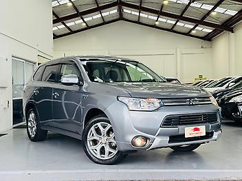 2014 Mitsubishi Outlander PHEV 4WD | LEATHER TRIM | CRUISE | HEAT SEAT 